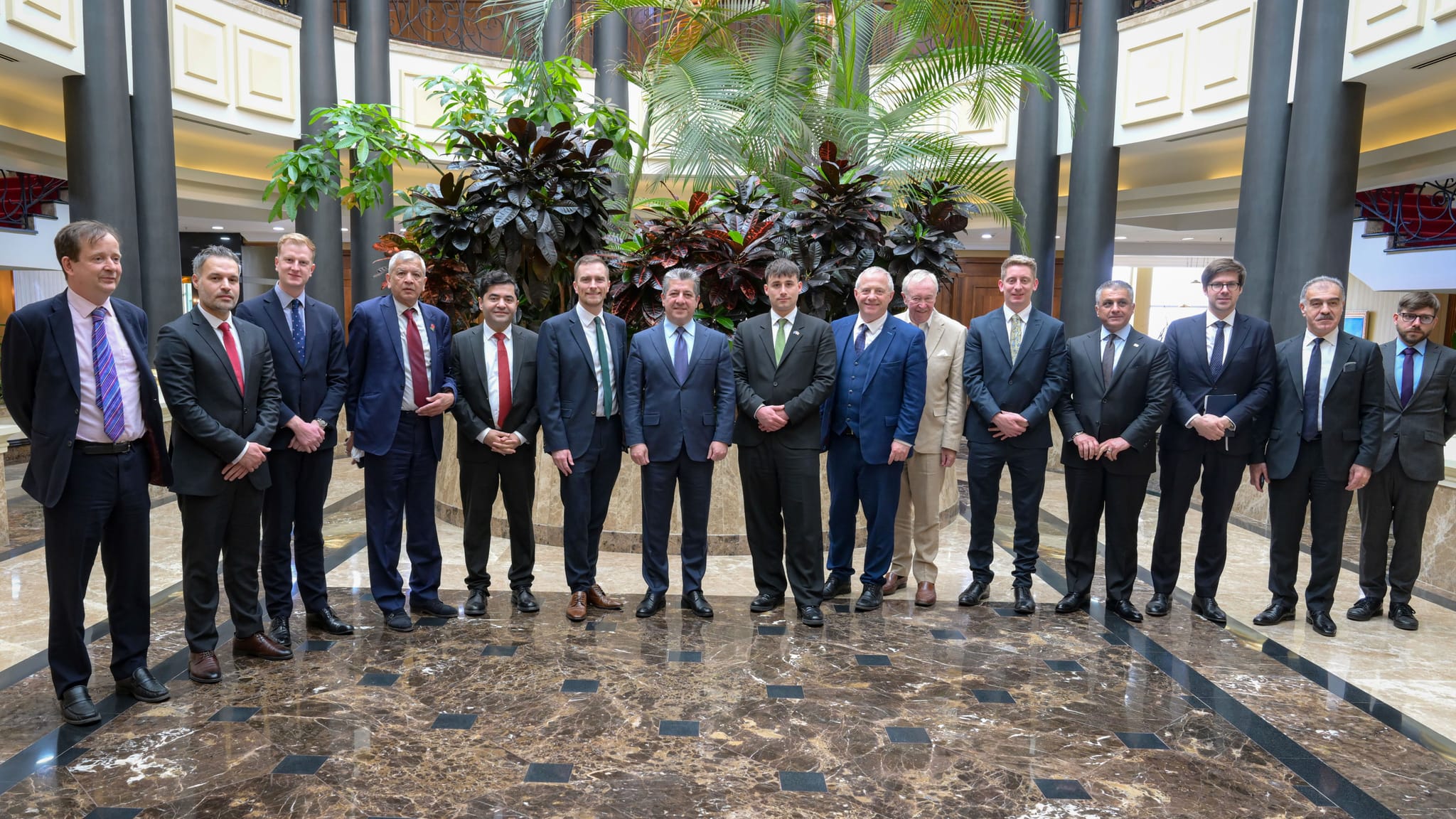 مەسرور بارزانی پێشوازی لە شاندێکی پەرلەمانتارانی بەریتانیا و ئەوروپا دەکات