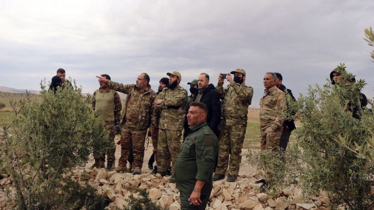 شاندێکی حکومەتی سووریا و هاوپەیمانان دەچنە بەنداوی تشرین