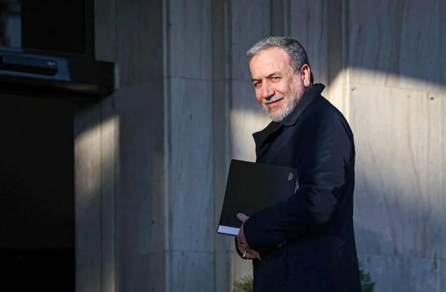 خامنەیی نامەیەک بۆ پووتین دەنێرێت