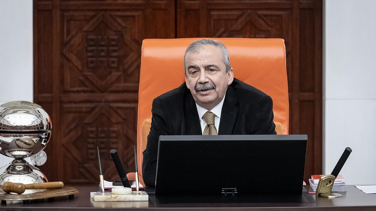 سەرۆک بارزانی و نێچیرڤان بارزانی لە دۆخی تەندروستی سڕی سورەیا ئۆندەر دەپرسن