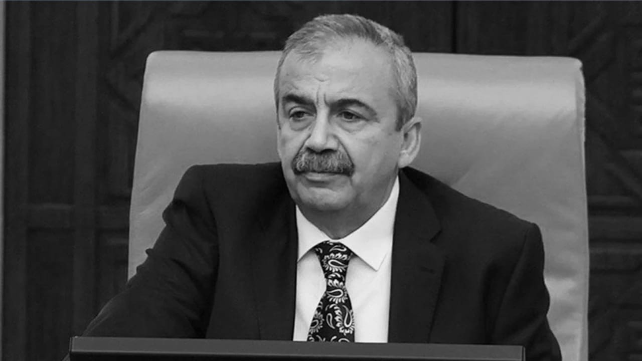 سری سورەییا ئۆندەر کۆچی دوایی کرد