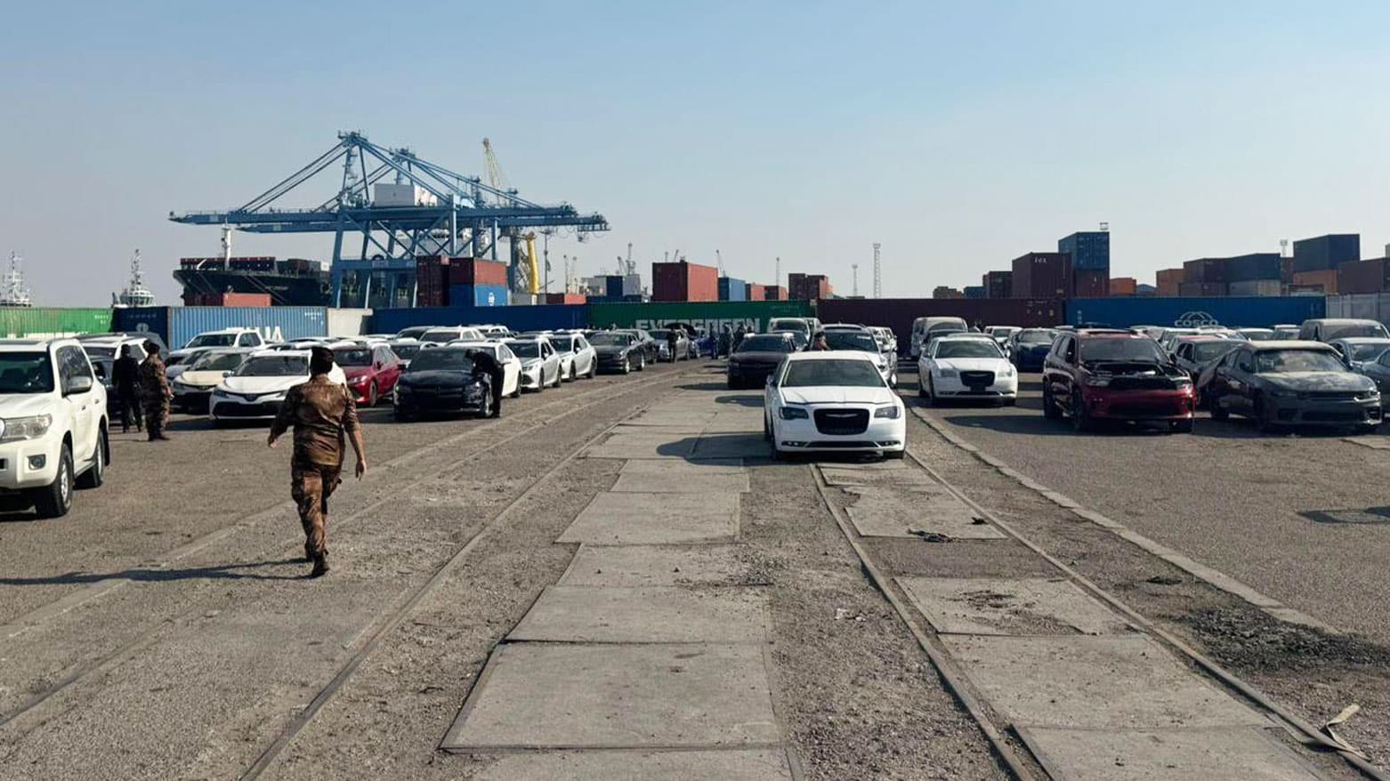 لە ئوم قەسر دەست بەسەر 25 ئۆتۆمبێلی خوار مۆدێلی ڕێگەپێدراودا دەگیرێت