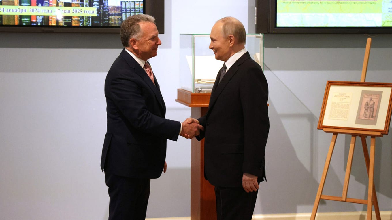 نێردەی ترەمپ یاسایەکی پرۆتۆکۆل دەشكێنێت