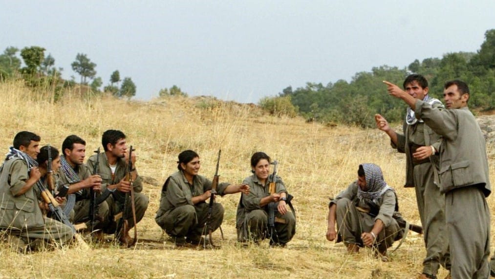 میدیاکانی تورکیا: پەکەکە لە مانگی ئەیلول چەکەکانی بەتەواوی ڕادەست دەکات