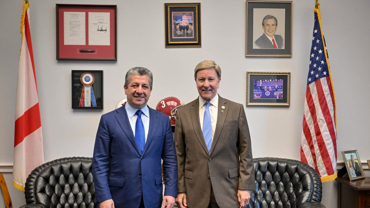 مەسرور بارزانی و مایک ڕۆجەرز جەختیان لە پشتیوانی هێزی پێشمەرگە کردەوە