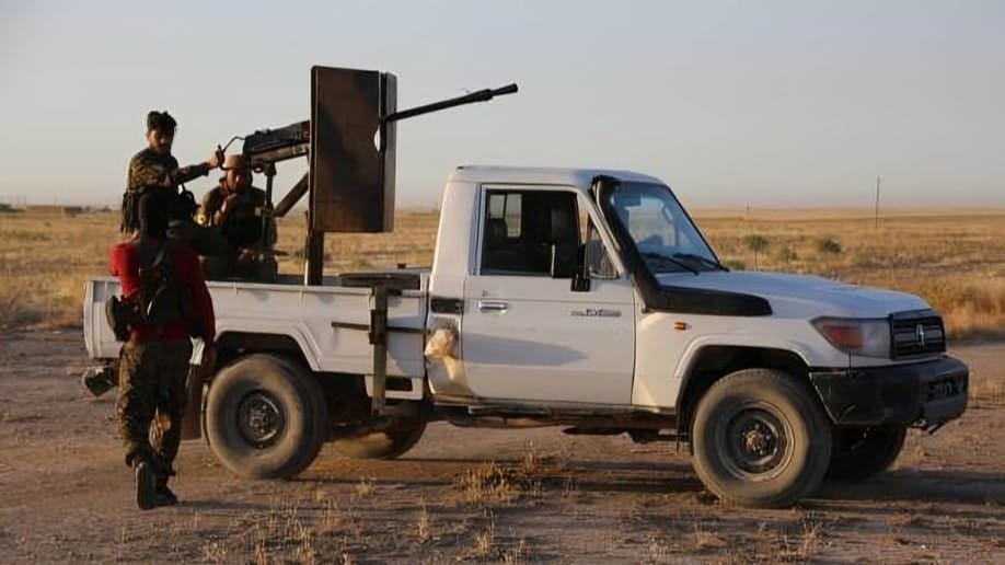 داعش هێرش دەکاتە سەر شەش خاڵی سەربازیی هەسەدە