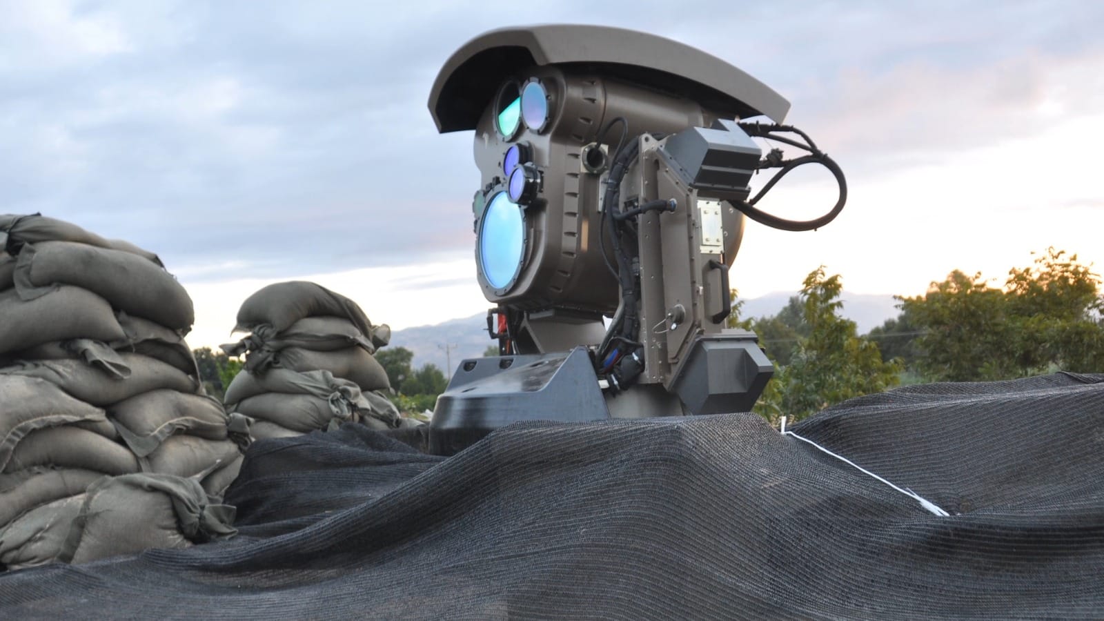 ئیسرائیل پەرە بە سیستمی بەرگریی لەیزەری دەدات