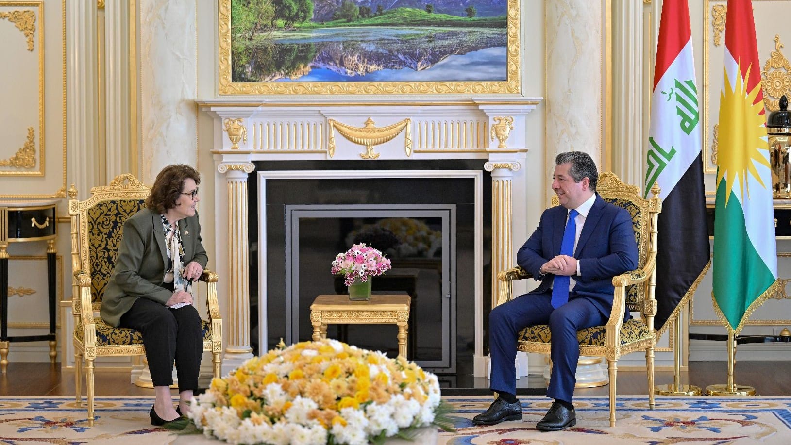 سیناتۆرێکی ئەمریکا: دەبێت مووچە و مافە دەستوورییەکانی خەڵکی کوردستان بدرێن