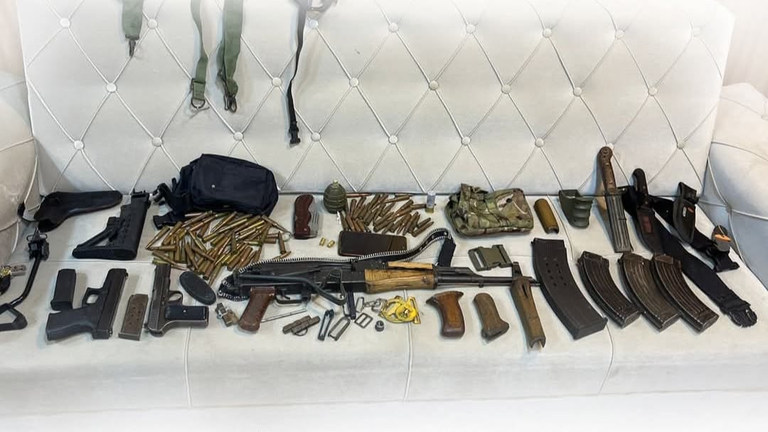 لە سنووری سلێمانی كەسێك بە ژمارەیەك چەكەوە دەستگیر كرا