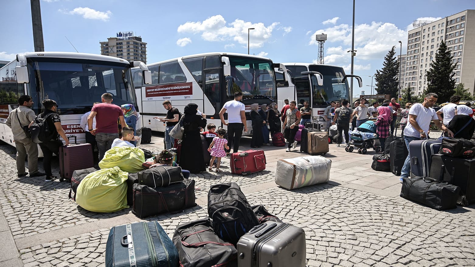 بە سەدان هەزار پەنابەری سووریا دەگەڕێنرێنەوە وڵاتەکەیان