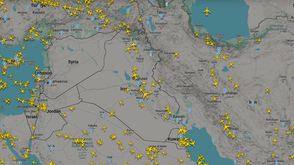 سەرەڕای هۆشدارییەکانی ئەمریکا، جووڵەی فڕۆکەوانی لە ئاسمانی عێراق ئاساییە