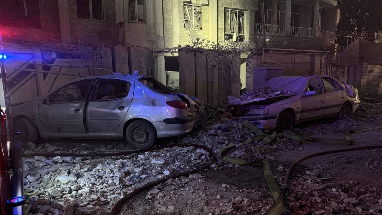 ئیسرائیل سنووری باشوور و ڕۆژهەڵاتی کوردستان بۆردوومان دەکات: پێنج کەس کوژراون