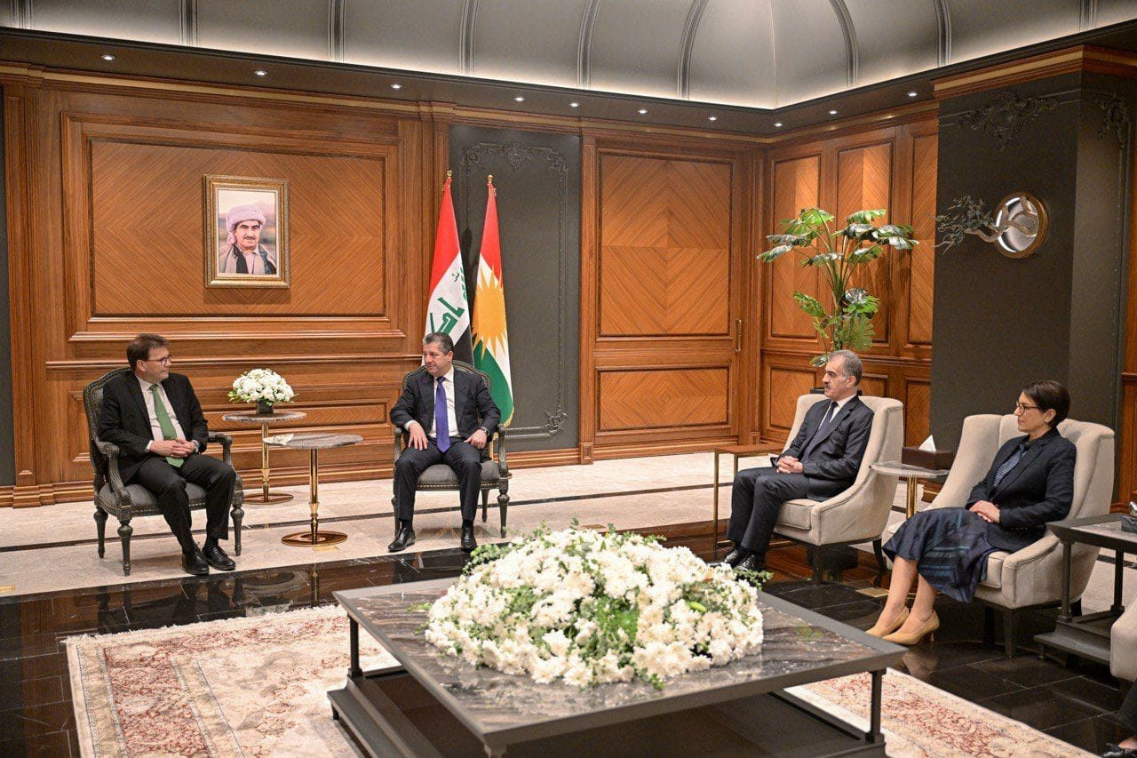 سەرۆکوەزیران مەسرور بارزانی و کۆنسوڵی گشتیی هەنگاریا کۆبوونەوە