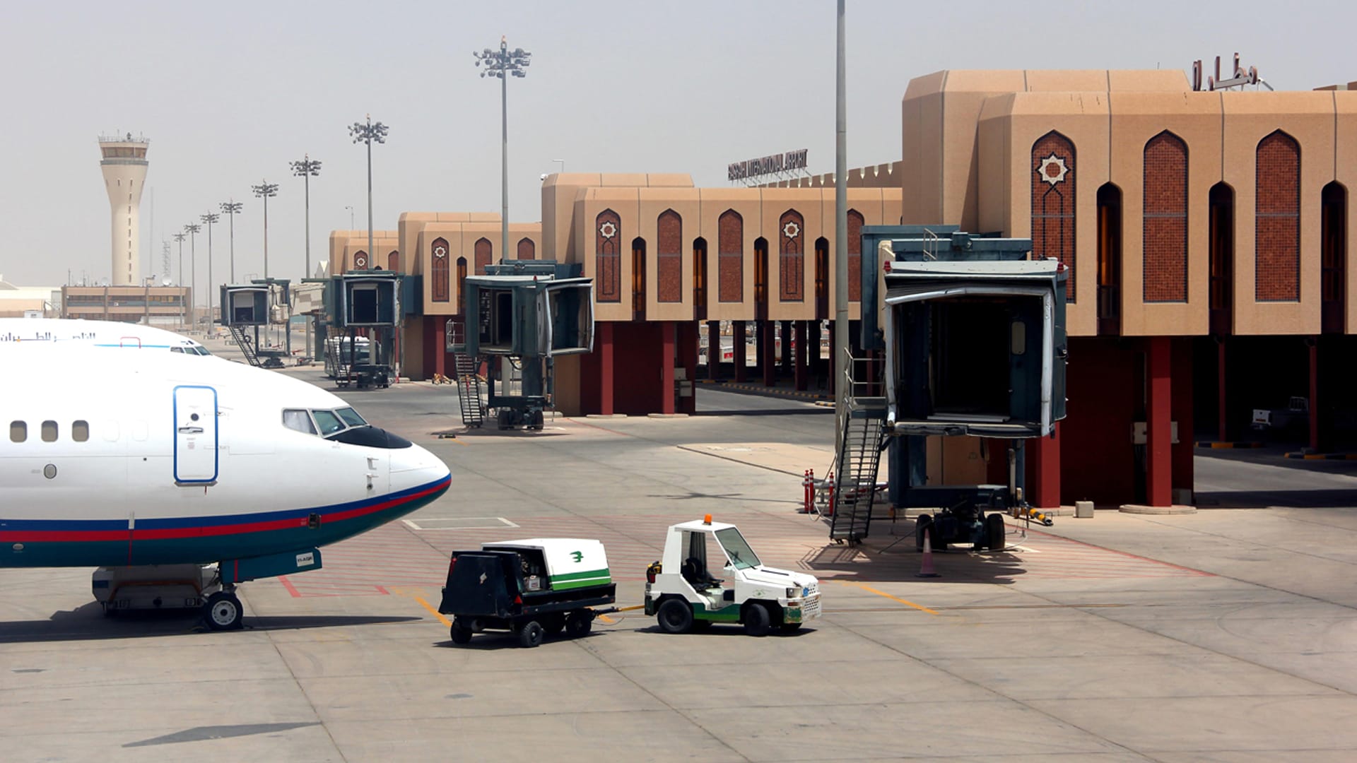 فڕۆکەخانەی نێودەوڵەتیی بەسرە بۆ ماوەیەکی کاتی دادەخرێت