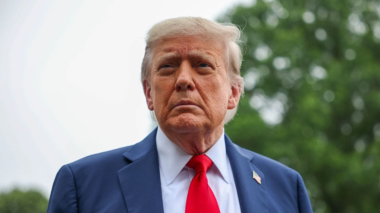 پەیامێکی خێرا لە ترەمپەوە بۆ ئیسرائیل؛ هەر ئێستا فڕۆکەکانتان بکشێننەوە