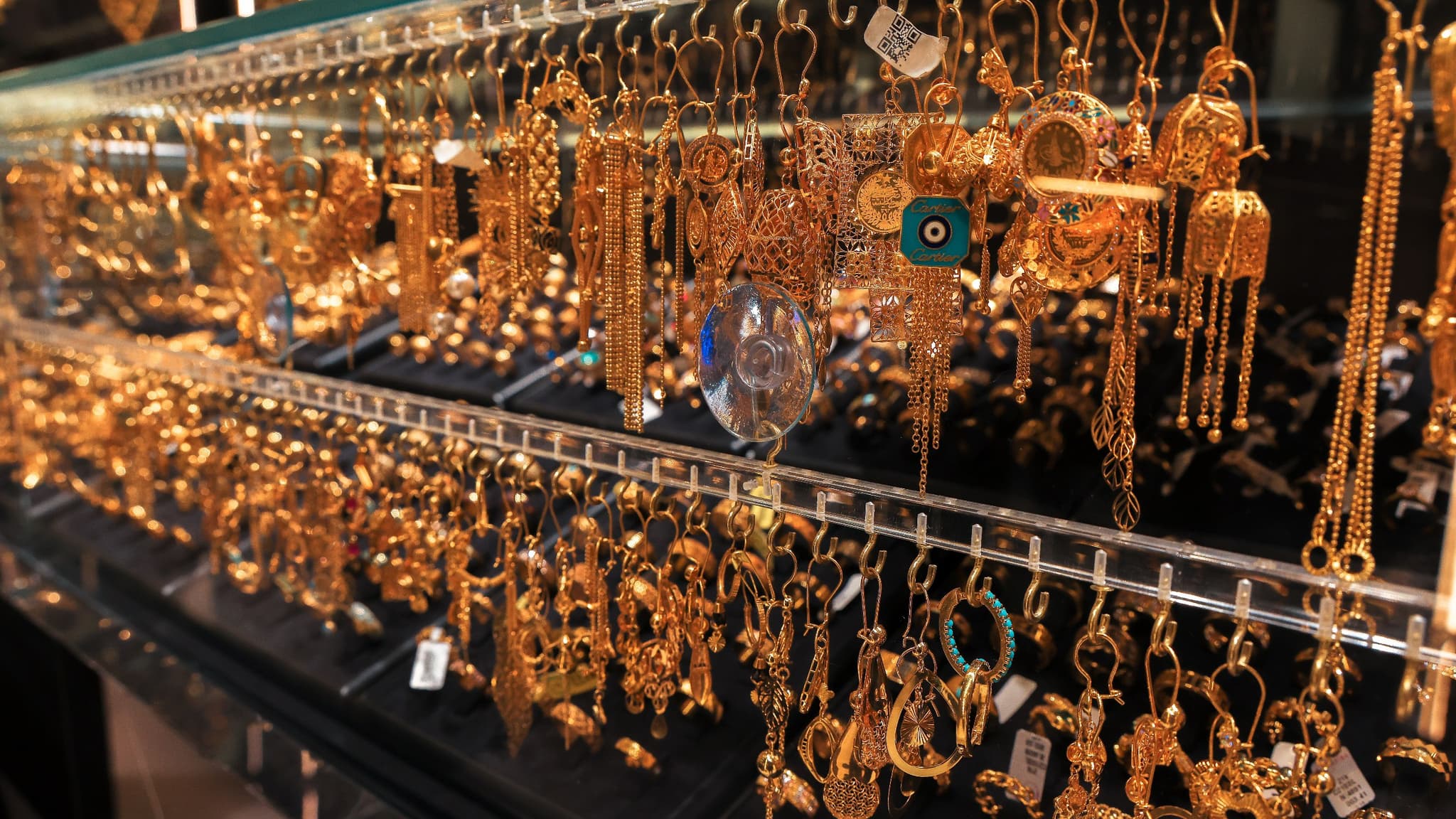 نرخی زێڕ بەرز دەبێتەوە