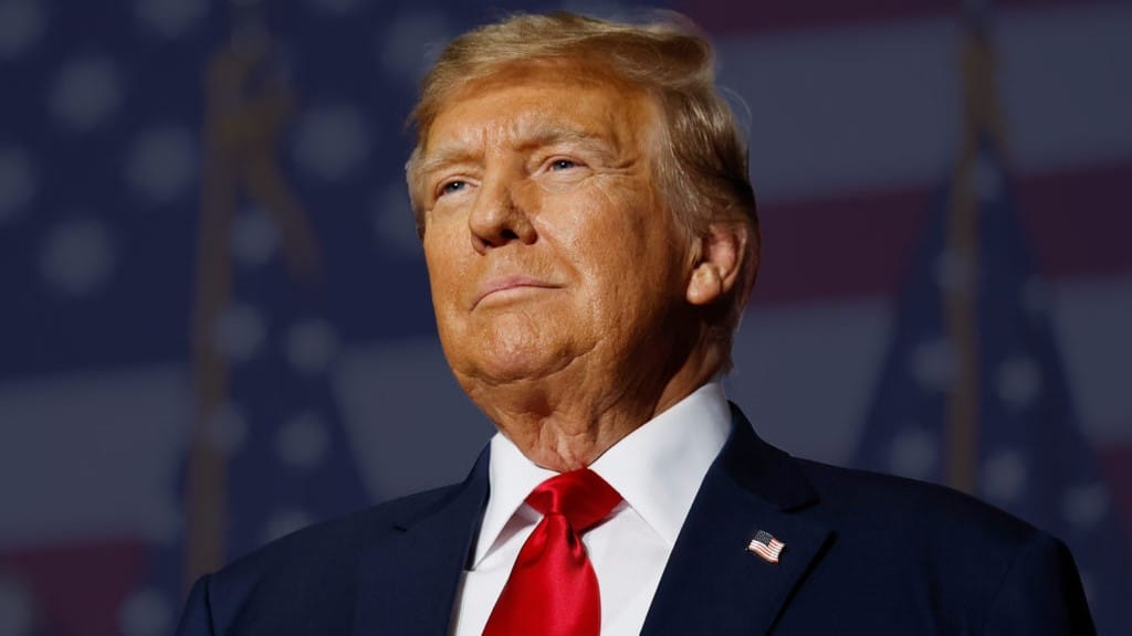 ترەمپ ئەحمەد شەرع بە پیاوێکی بەهێز ناودەبات و هۆشداریش بە نەتانیاهۆ دەدات