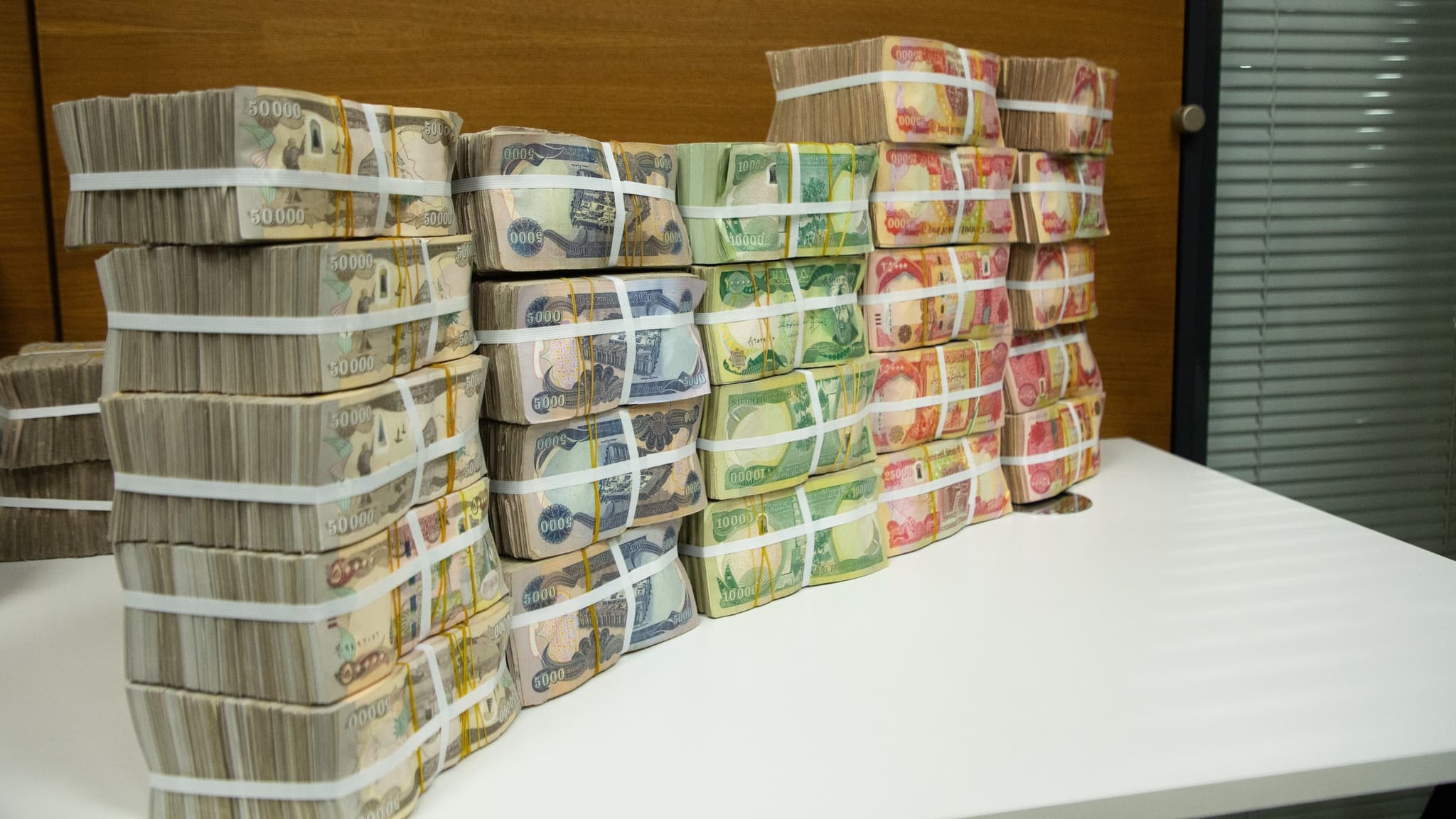 وەزارەتی دارایی لیستی ئەو کەسانەی لە داهاتی ناوخۆ مووچە وەردەگرن جیا دەکاتەوە