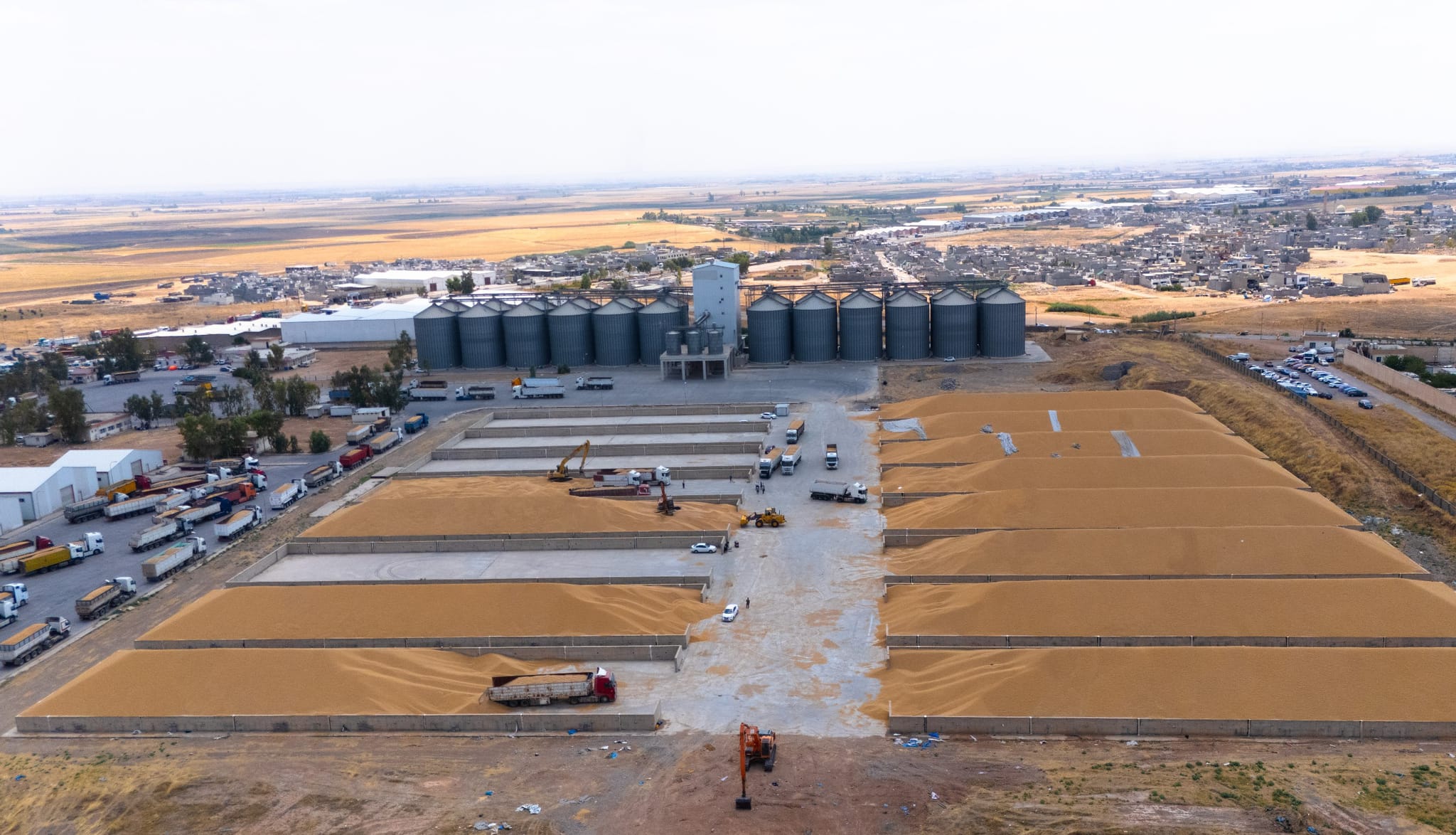 %74ـی جووتیارانی هەولێر گەنمیان ڕادەستی سایلۆ کردووە