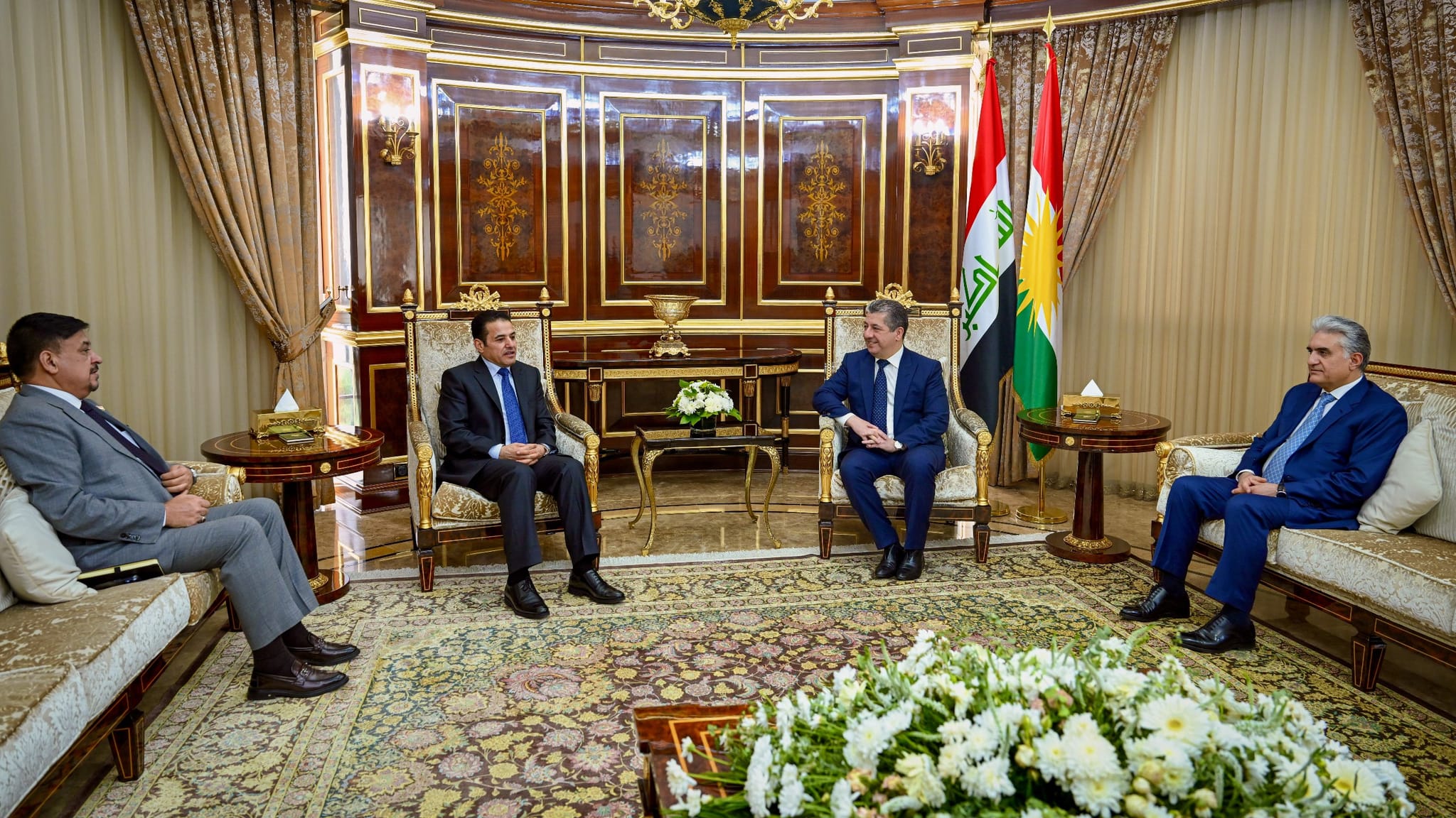 مەسرور بارزانی و قاسم ئەعرەجی: پێویستە کێشەکانی نێوان هەولێر و بەغدا لەرێگەی دەستوور چارەسەر بکرێن