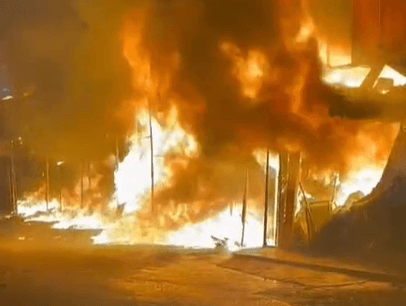 لە کەرلار 13 دووکان و کۆگا لە کەلار سووتان