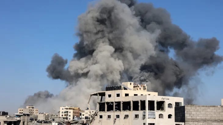 ئیسرائیل ژمارەیەک منداڵ لە بەردەم نۆرینگەیەک دەکاتە ئامانج