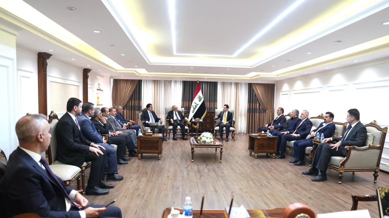 بەهۆی زیادکردنی بڕگەیەکەوە پەرلەمانتارانی کورد و سوننە هۆڵی پەرلەمانیان جێهێشت