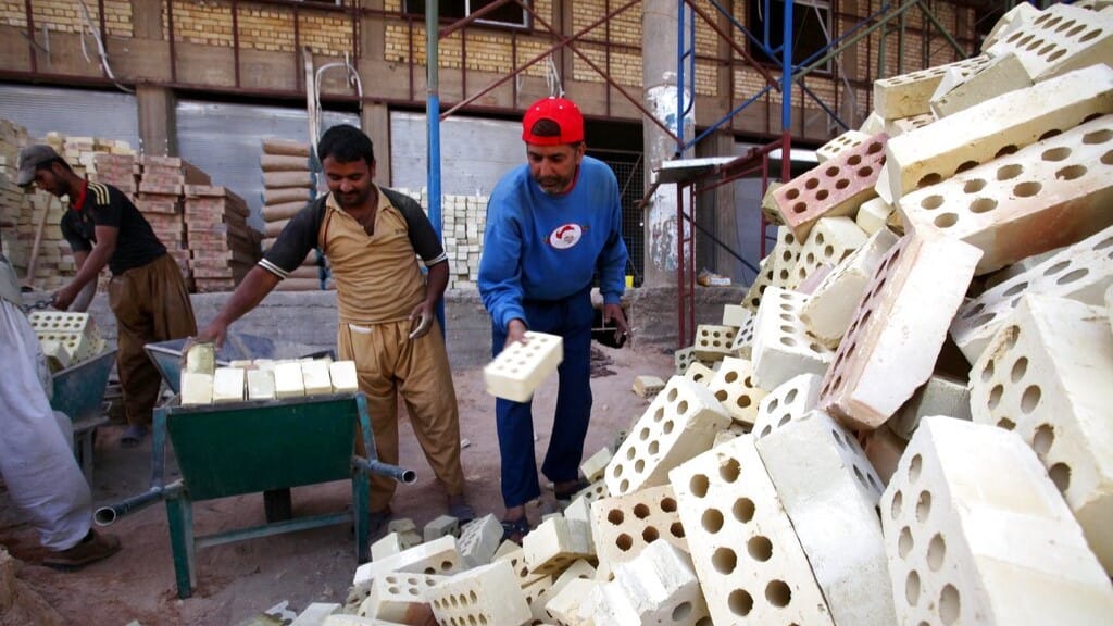 نزیكەی 49 هەزار کرێکاری بیانی لە عێراق کاردەکەن