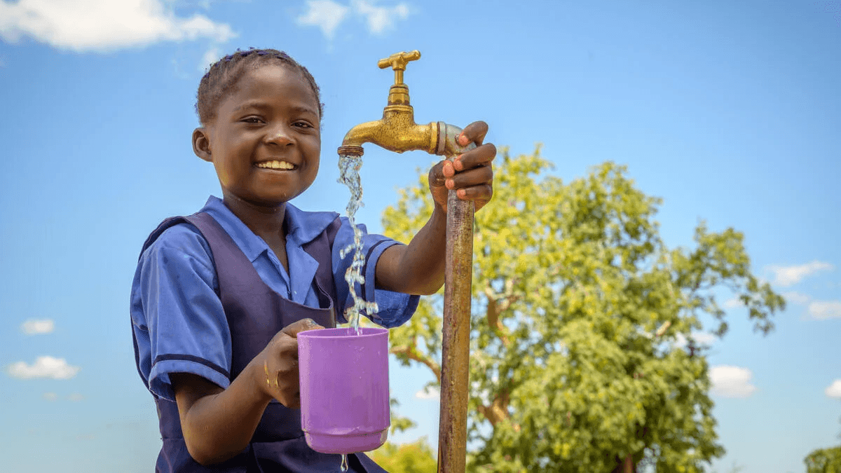 لە جیهان نزیکەی یەک ملیار کەس بەهۆی نەبوونی ئاوی پاک دەناڵێنن