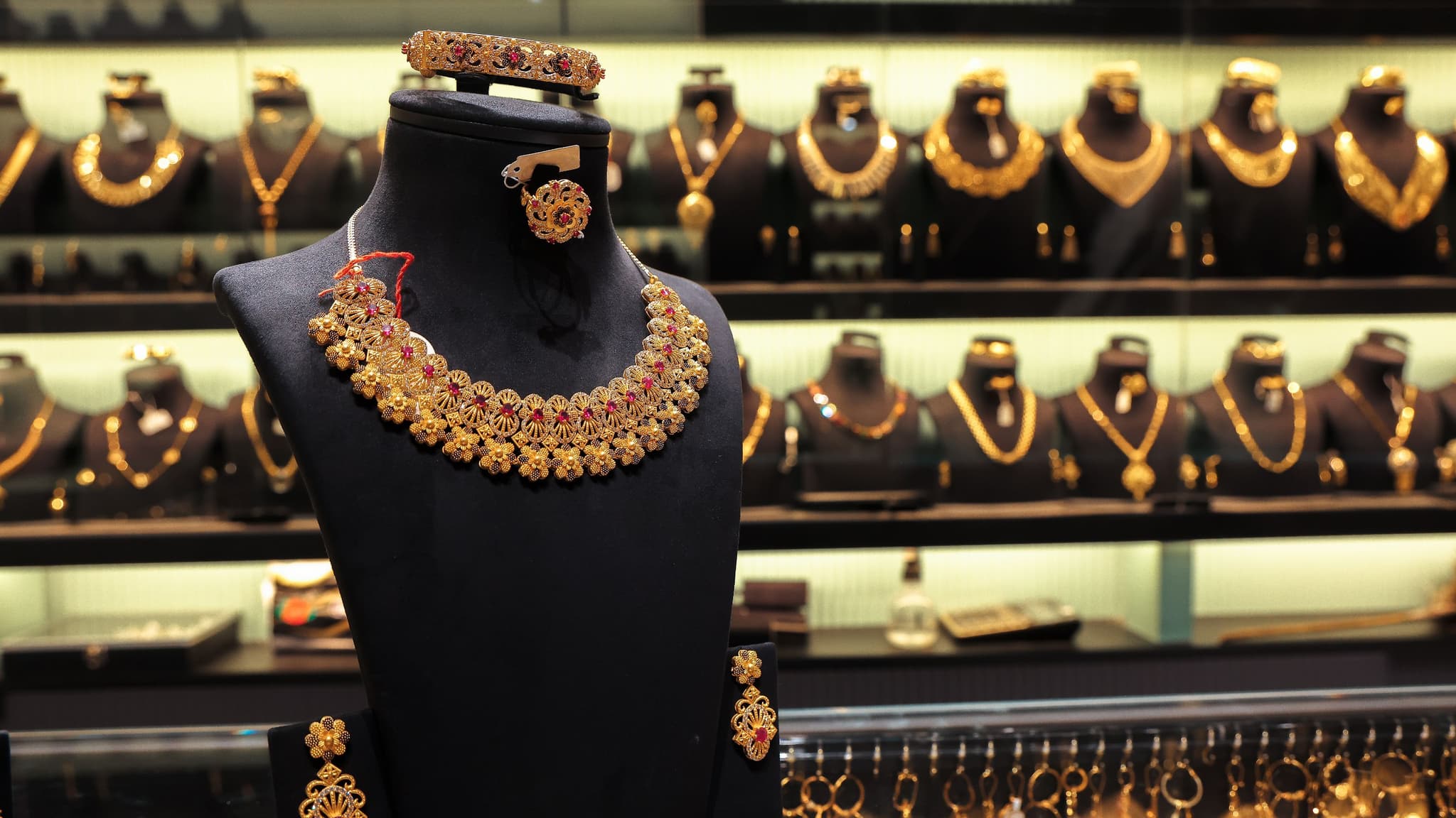 نرخی زێڕ لە بازاڕەکاندا بەرزبووەوە