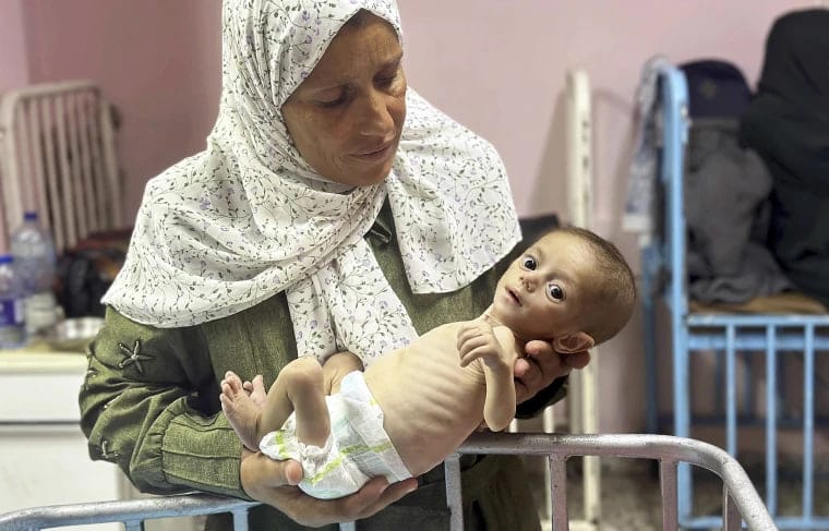 یەکێتیی ئەورووپا داوایەک لە ئیسرائیل دەکات: کوشتنی خەڵك لە غەززە لە نۆرەی وەرگرتنی هاوکارییەکان ڕابگرە