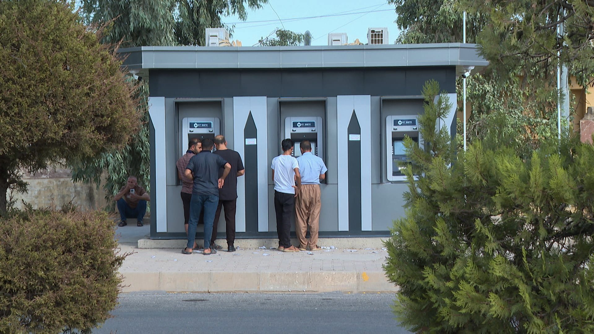 وەزارەتی دارایی: لێبڕینی بڕێک پارە لە مووچەی فەرمانبەران لەسەر داواکاری وەزارەتی پلاندانانی عێراق بووە