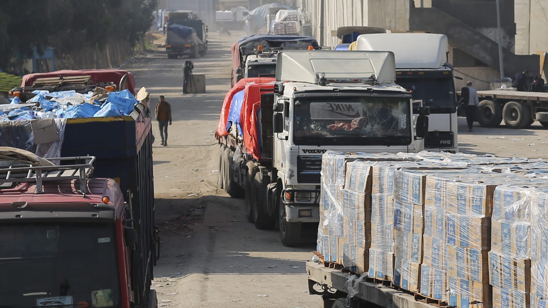 وڵاتانی ئەوروپا داوا دەکەن ڕێگە بە چوونەژوورەوەی هاوکارییەکان بۆ ناو کەرتی غەززە بدرێت