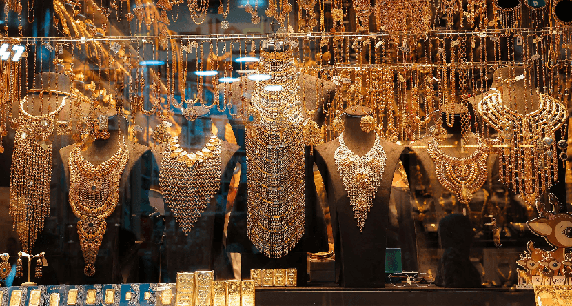 نرخی زێڕ بەردەوامە لە دابەزین