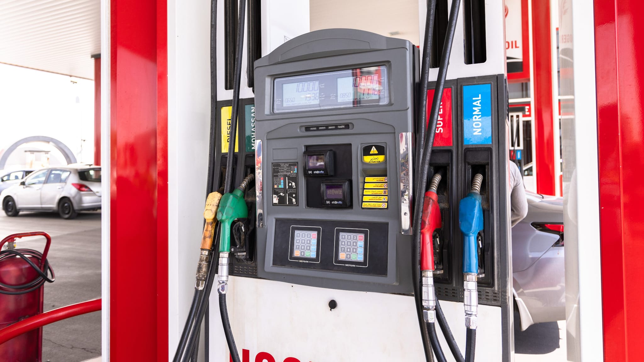 پێدانی بەنزین بە نرخی پاڵپشتیکراو کەم دەبێتەوە