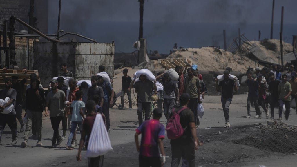 ترەمپ: ئیسرائیل دەبێت بڕیار لەسەر هەنگاوەکانی داهاتووی لە غەززە بدات