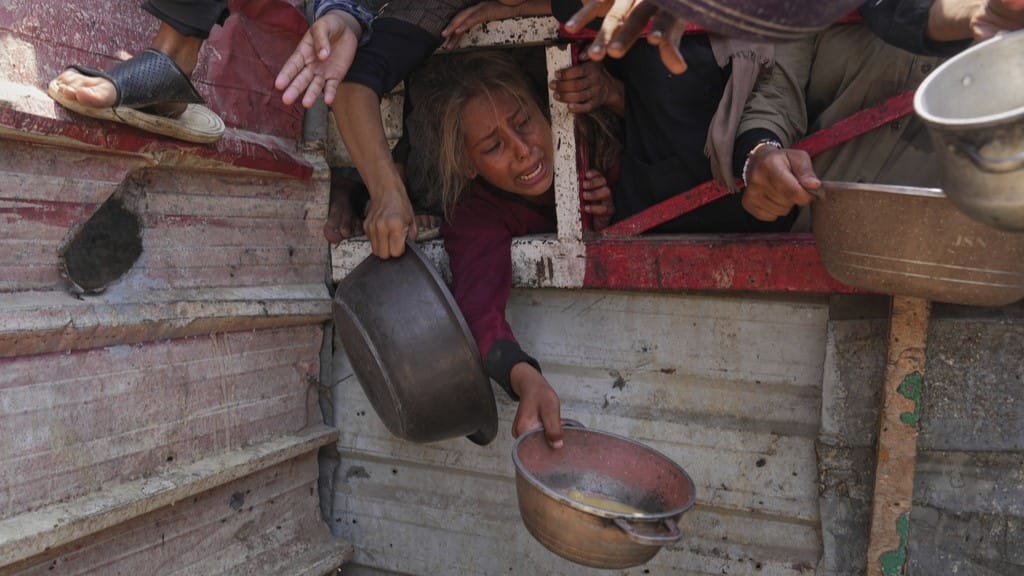 چەند کەسایەتییەکی دیاری ئیسرائیل داوای سەپاندنی سزای تووند بەسەر وڵاتەکەیان دەکەن