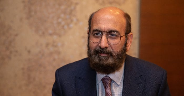 بارەگای بارزانی ئیدانەی بێڕێزیکردن بە میری ئێزدیان دەکات