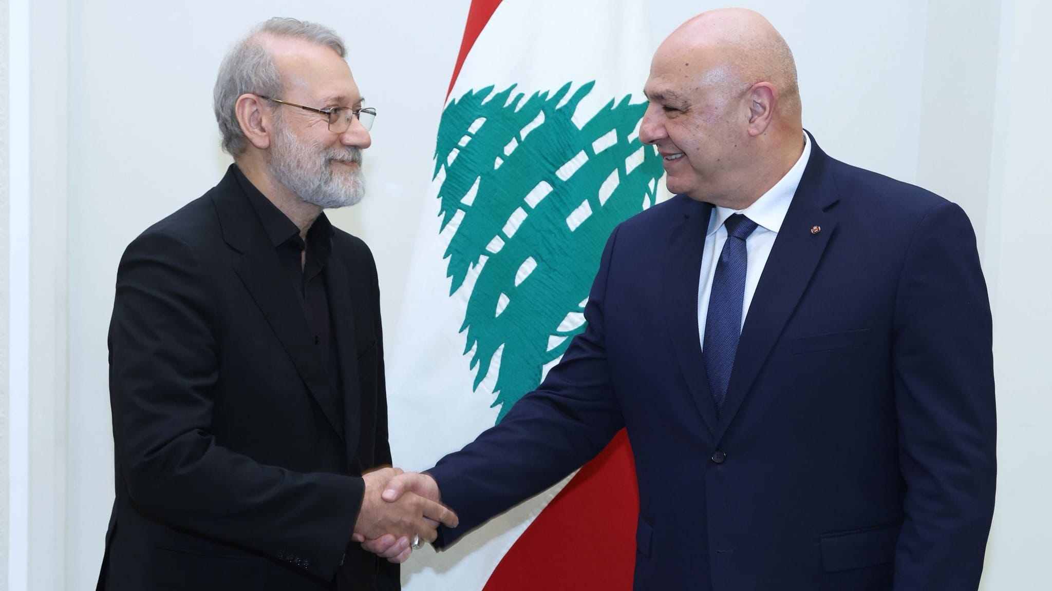 سەرۆکی لوبنان بۆ لاریجانی: هەموو دەستوەردانێک ڕەتدەکەینەوە