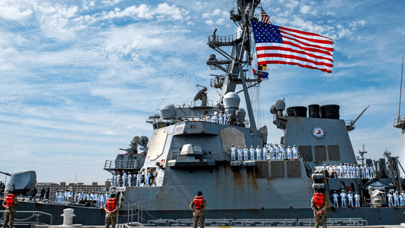 ئەمریکا سێ کەشتیی جەنگیی موشەکهاوێژ ڕەوانەی کەناراوەکانی ڤەنزوێلا دەکات