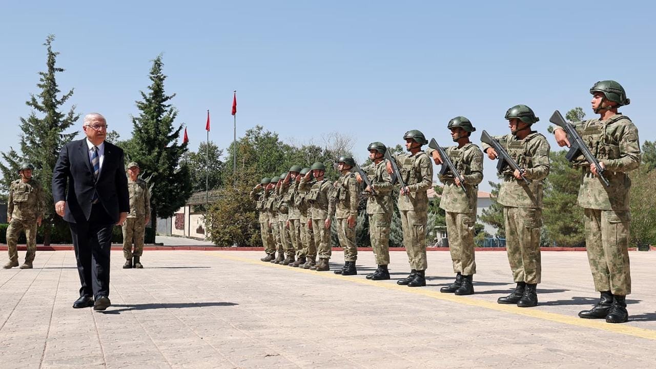 وەزیری بەرگریی تورکیا: ئامانجی پرۆسەی ئاشتی داهاتووی هاوبەشی گەلەکەمان بەهێزتر دەکات