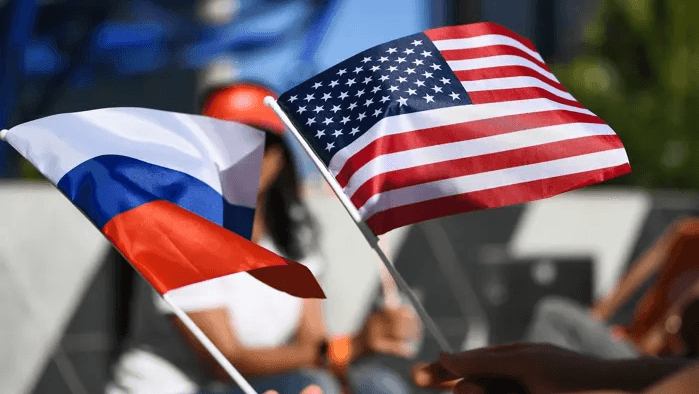 ئەمریکا و ڕووسیا سەبارەت بە وزە بە نهێنی گفتوگۆ دەکەن