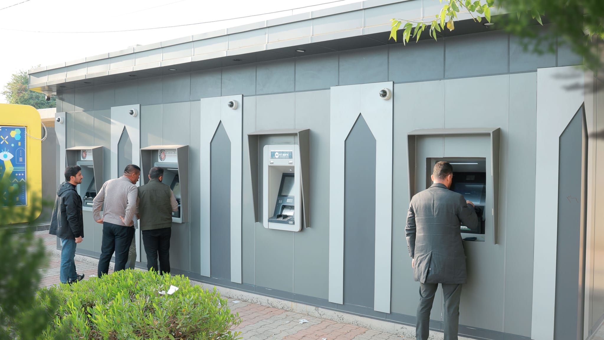 مامۆستایانی گرێبەستی خوێندنی باڵا و پەروەردە لەگەڵ وەزارەتەکانیان مووچە وەردەگرن