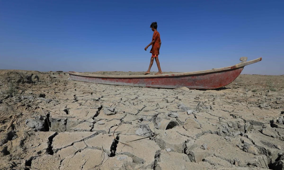 سەدان خێزان لە سێ پارێزگای عێراقەوە بەهۆی بێئاوییەوە ئاوارە دەبن