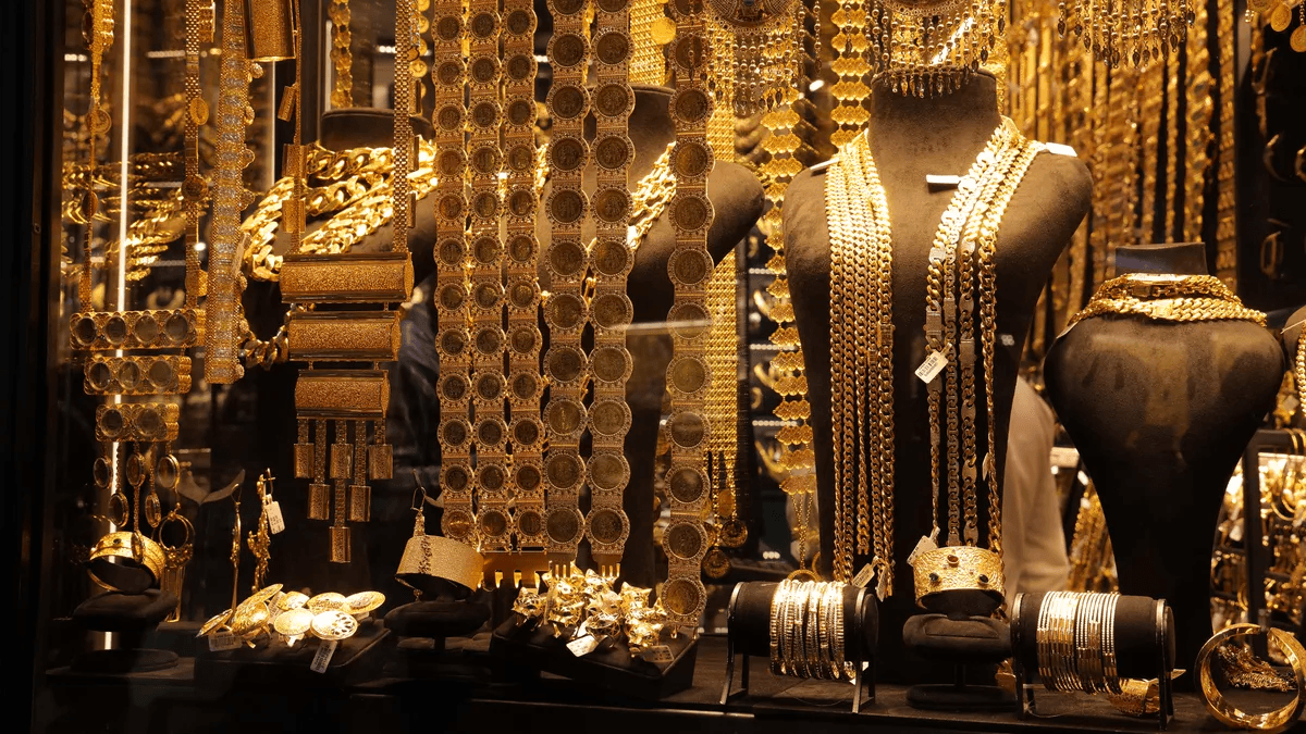 نرخی زێڕ بەردەوامە لە شکاندنی ڕیکۆردی نوێ