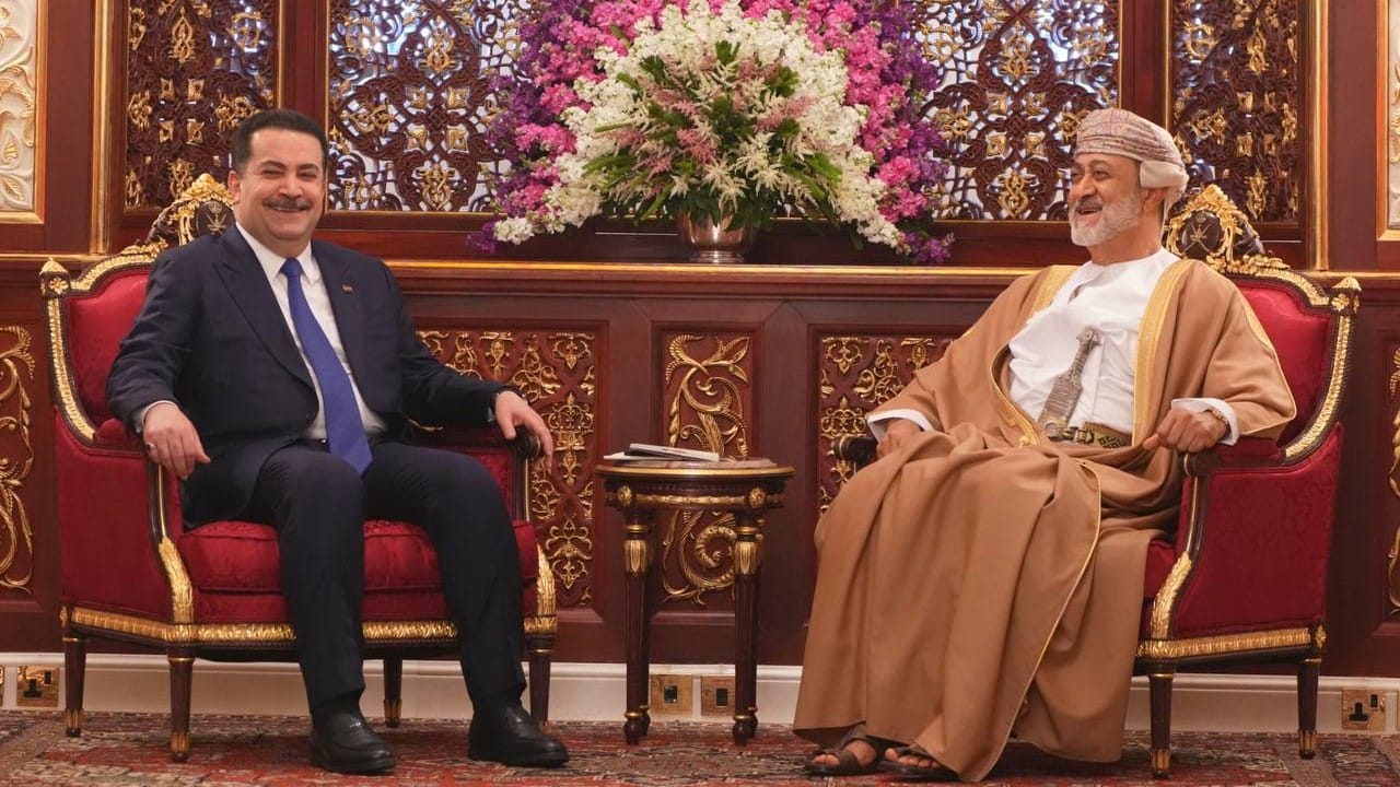 سوودانی لە عومان ستایشی هەڵوێستەکانی سوڵتان دەکات بۆ پەرەپێدانی سەقامگیری