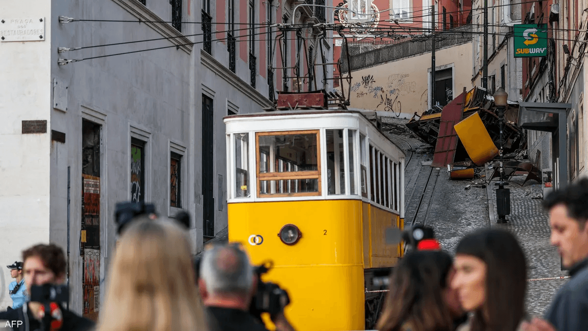 لە پورتوگال 17 کەس بەهۆی ڕووداوێکی هاتووچۆ گیان لەدەست دەدەن