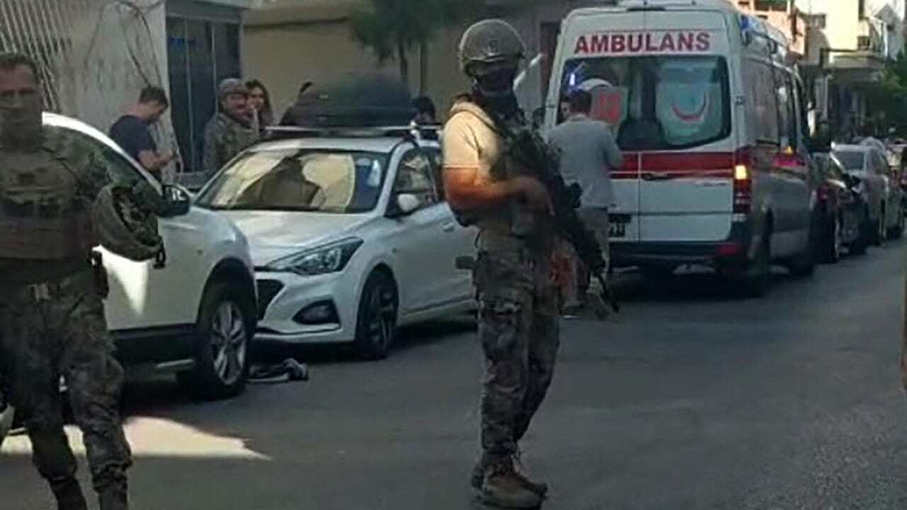 وەزارەتی ناوخۆی تورکیا: هێرشبەرەکەی ئیزمیر گیانی لەدەست نەداوە