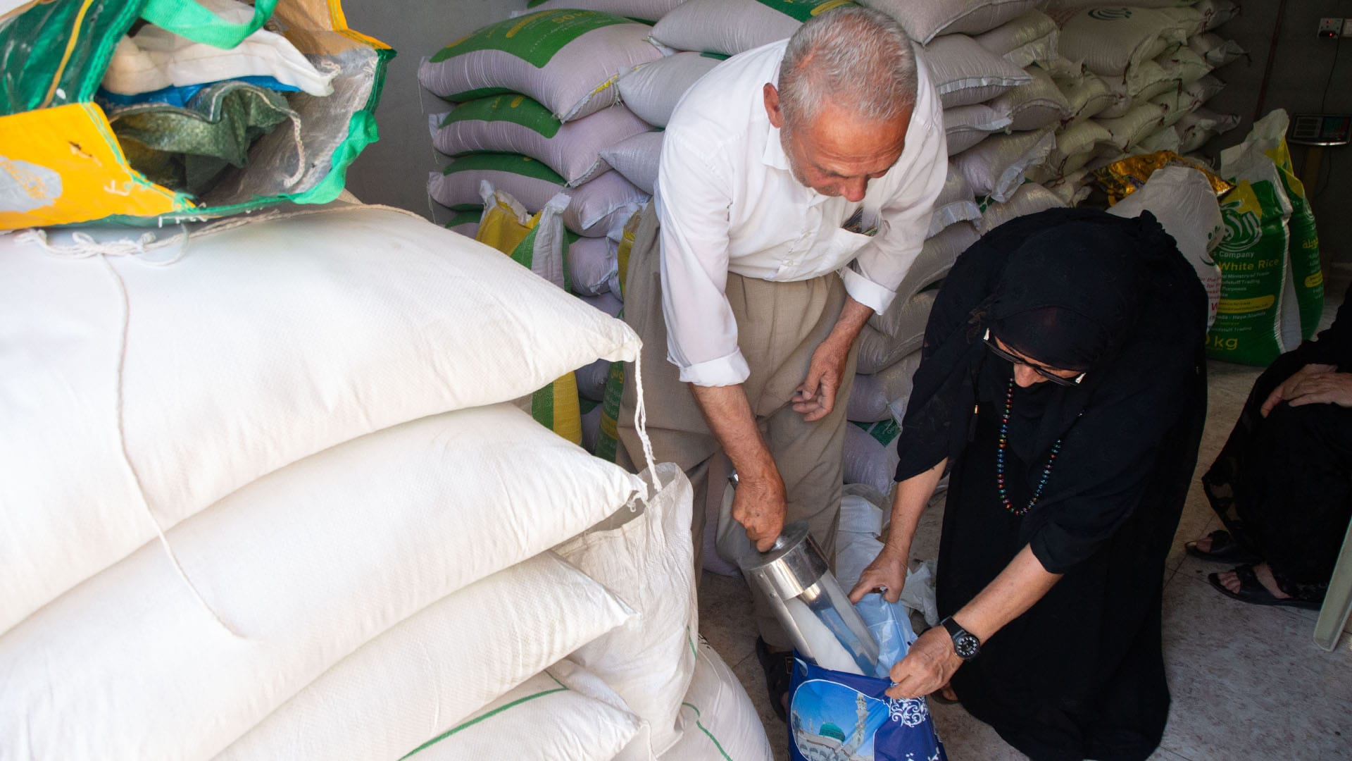 ئەو بریکارانەی بەشێوەی ناڕێک بەشەخۆراکی هاووڵاتییان هەڵدەگرن سزا دەدرێن
