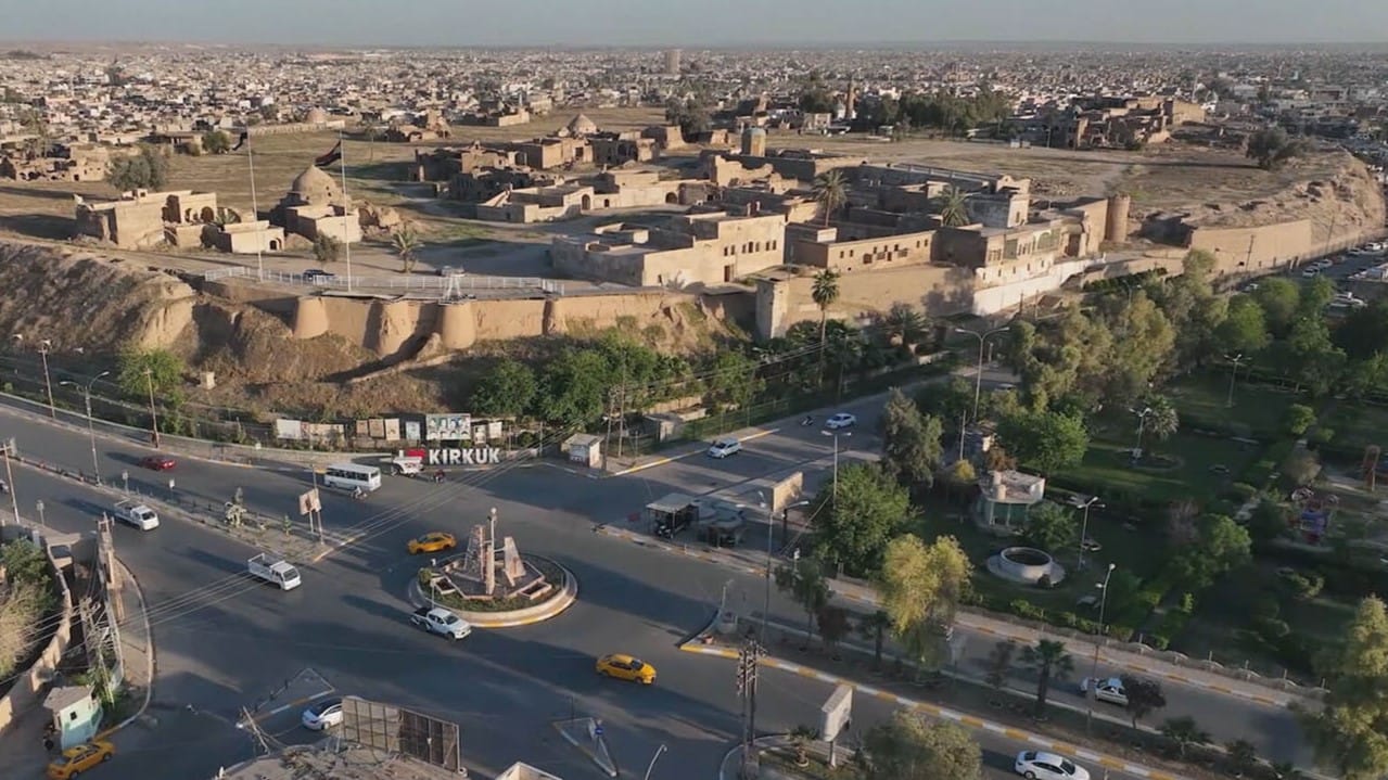 بە بڕیاری مەسرور بارزانی زەوی بە مامۆستا و فەرمانبەرانی خوێندنی کوردیی کەرکووک دەدرێت